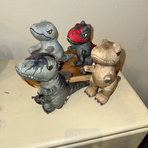jurrasic park Other - 🦖 Bundle of 4 Jurrasic Park Dinosaur Plush Toy Set